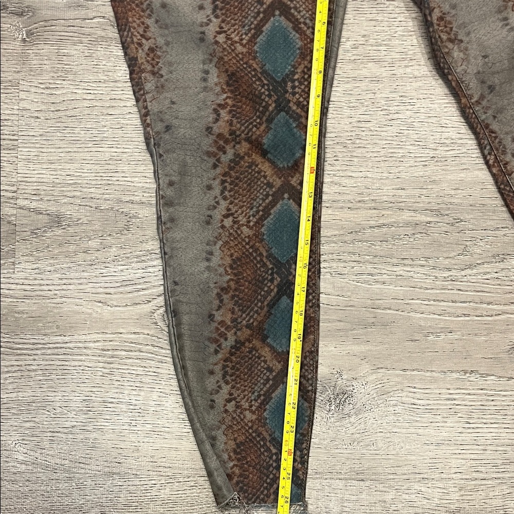Kut from the Kloth Teal and Brown Snake Print Jeans Size M - Picture 7 of 10